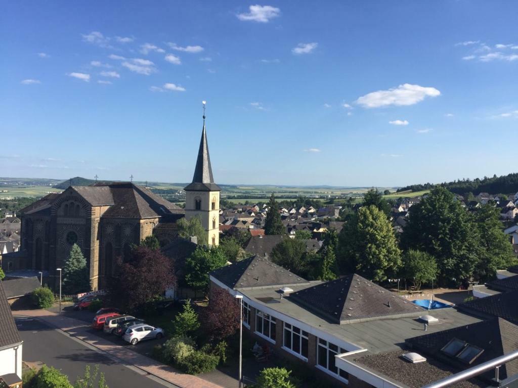Ferienwohnungen Pellenzblick - Wohnen Auf Zeit - Nickenich ภายนอก รูปภาพ